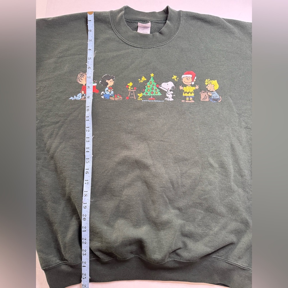 Charlie Brown Snoopy Peanuts Christmas Holiday Crewneck Sweatshirt Green Size L - Picture 4 of 10